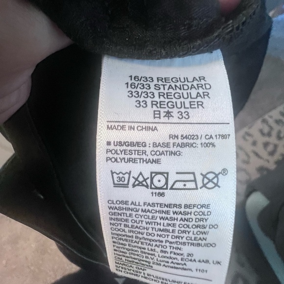 NWT Vegan Leather Gap Vintage Slim Pants - Picture 6 of 6